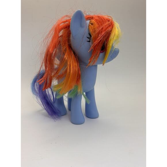 My Little Pony Rainbow Dash Figure – Blue Pegasus w/ Rainbow Hair (G4) - Picture 2 of 5